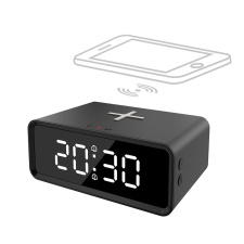 Digitálne hodiny s Qi bezdrôtovú nabíjačkou